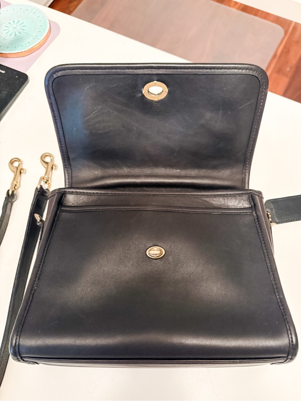 Coach Vintage Court 9870 Top Handle - Picture 11 of 16